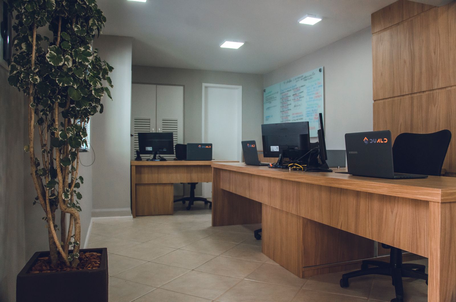 Circulation d'un immeuble de bureaux avec désenfumage